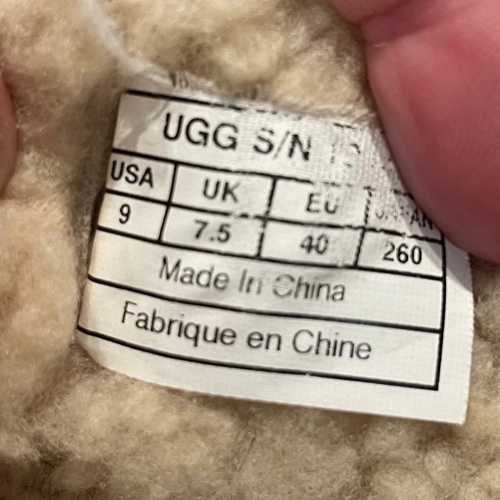 UGG Australia Caspia‎ Tan Leather Shearling Mid Calf Boots Wrap Lace Womens 9